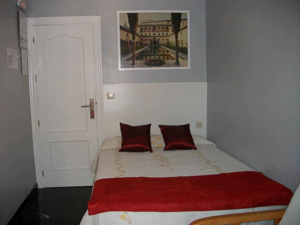 Pension Moni Albayzin Granada Exterior photo