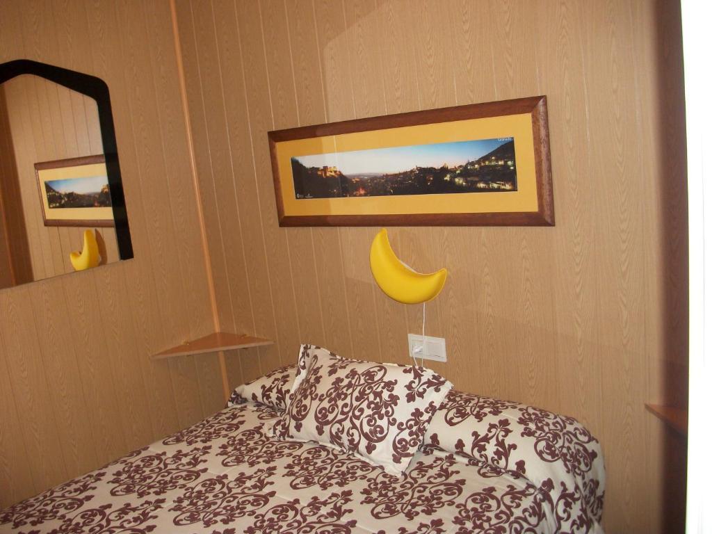 Pension Moni Albayzin Granada Exterior photo